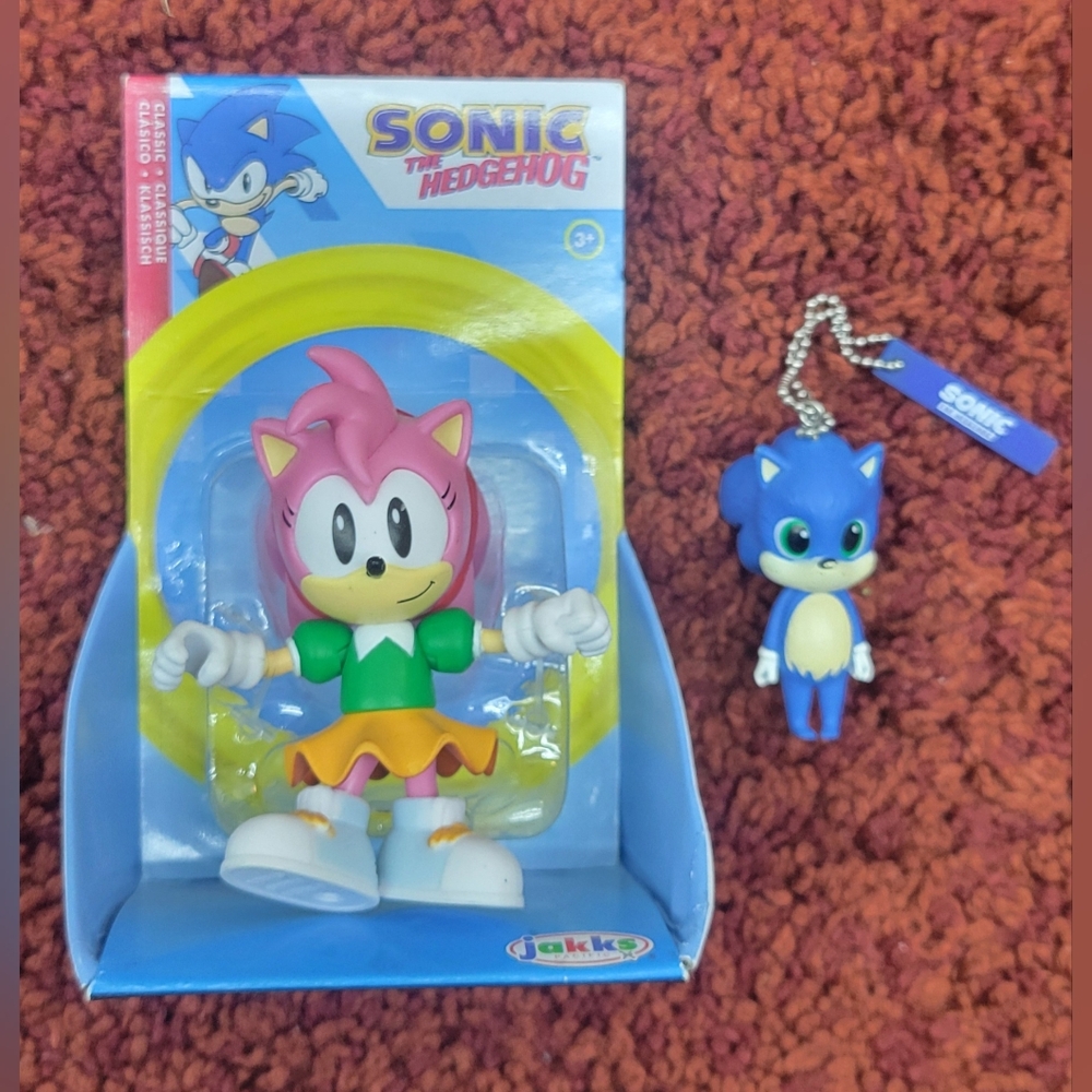 Sonic The Hedge Hog and Friend Amy 2.5inch Figure
